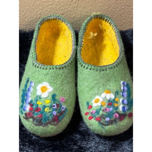 Handmade  Alpaca Spring Green Floral Felted Slippers Leather  Soles - Picture 1 of 7